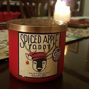 Bath and Body Work's Spiced Apple Toddy Candle